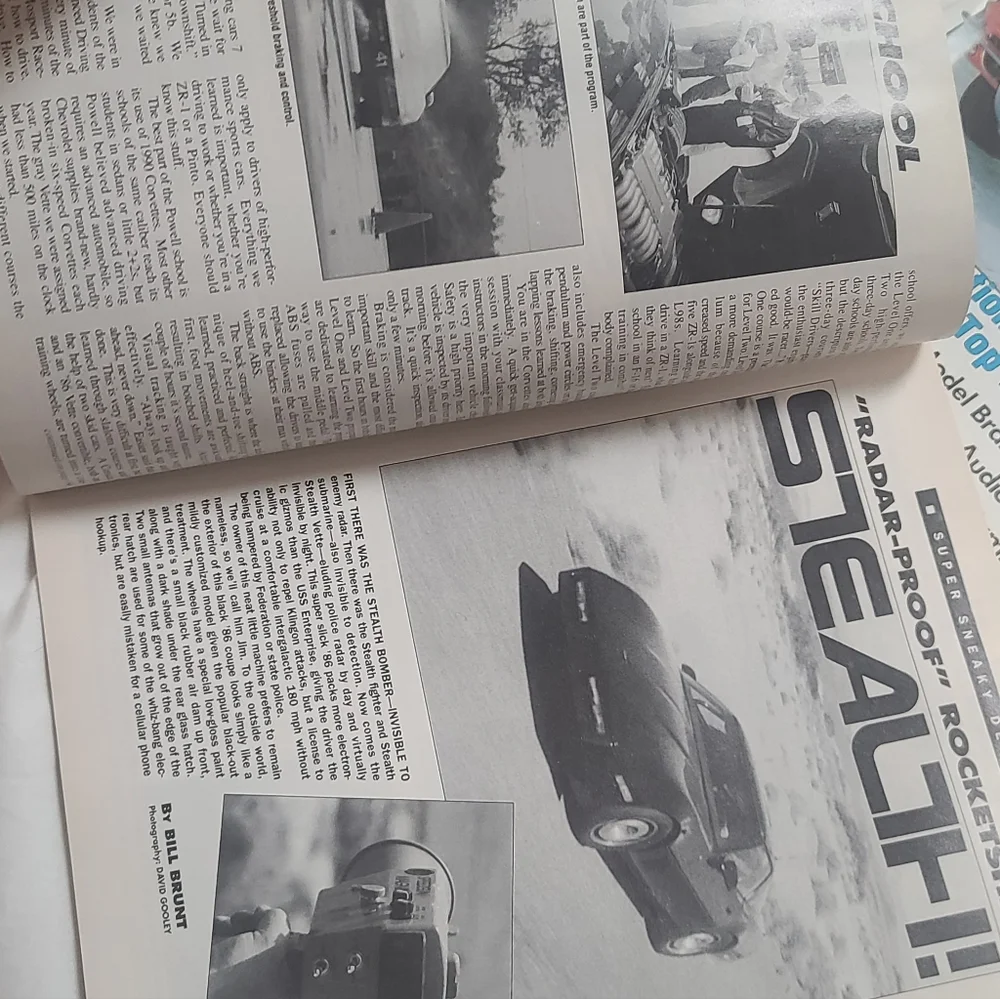 Variety Of Vintage Corvette Magazine Collection, Huge Lot - Picture 12 of 12